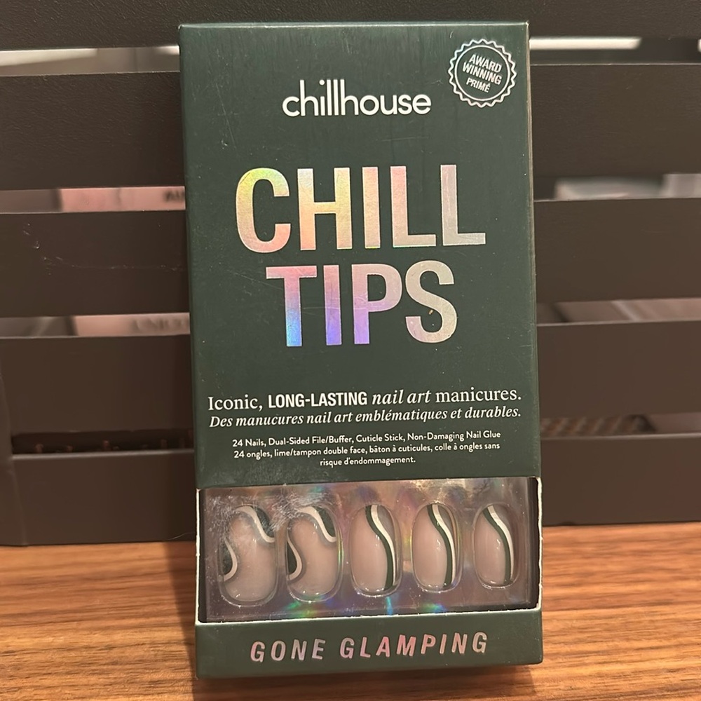 chilltips press-on nails - gone glamping